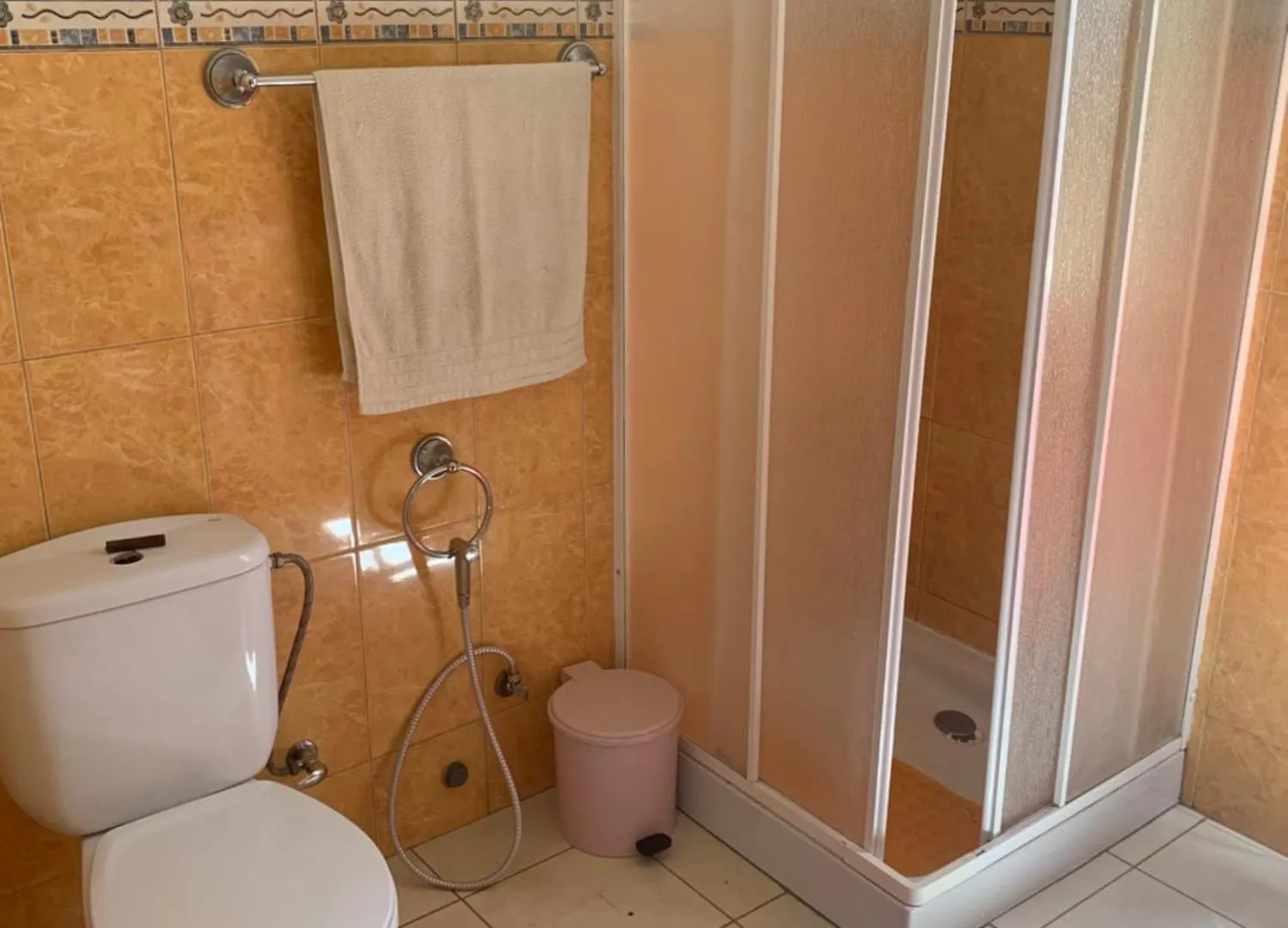 ゲストハウス Wahnon Guesthouse Paul